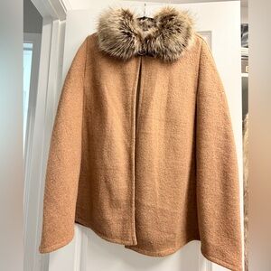 Elegant Tan Cape with Faux Fur Collar